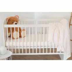 Matelas Bébé 60x120 Cm - Épaisseur 10 Cm - Haute Densité - Soutien Mi-ferme - Déhoussable - Anti Acariens - Sanitized - Garantie 5 Ans - Sarah & Maël