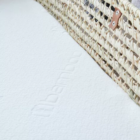 Babysom - Matelas De Couffin Bamboo - 72x32cm - Landau | Nacelle | Berceau - Epaisseur 4cm - Forme Ovale - Déhoussable - Fabrication Francaise - Blanc 4 Babysom - Matelas De Couffin Bamboo - 72x32cm - Landau | Nacelle | Berceau - Epaisseur 4cm - Forme Ovale - Déhoussable - Fabrication Francaise - Blanc – Image 4